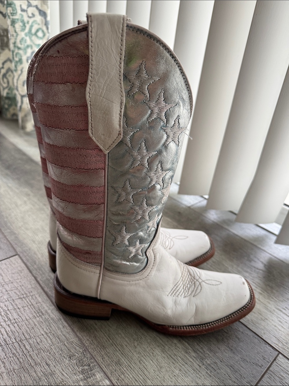 Gorgeous, Authentic Circle G Boots, Size 6.5
